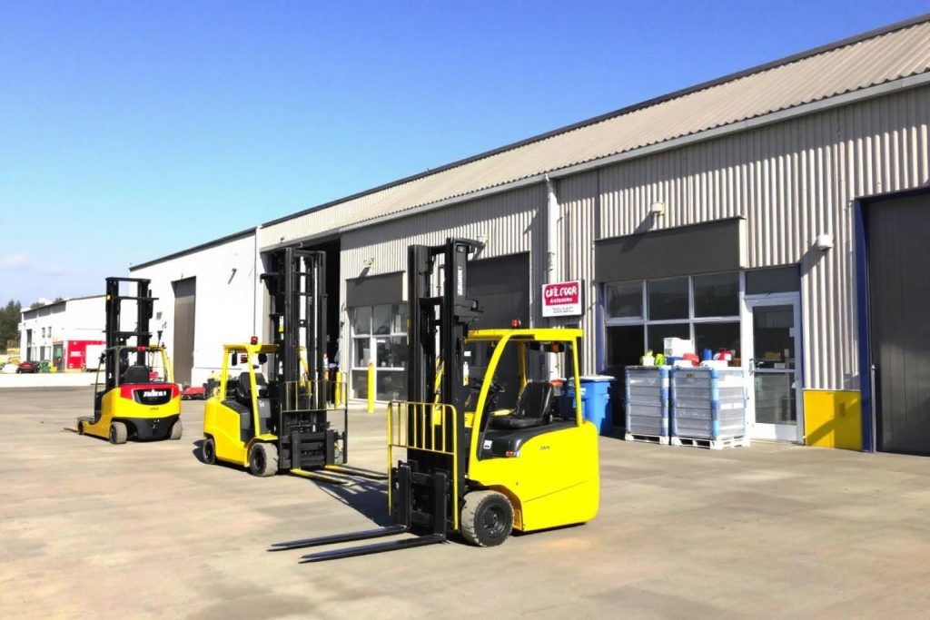 Chariots élévateurs Heli : gerbeurs, transpalettes et manutention