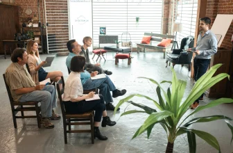 Acquisition commerciale dans l&rsquo;industrie : comment les PME structurent leur génération de leads en 2026 ?